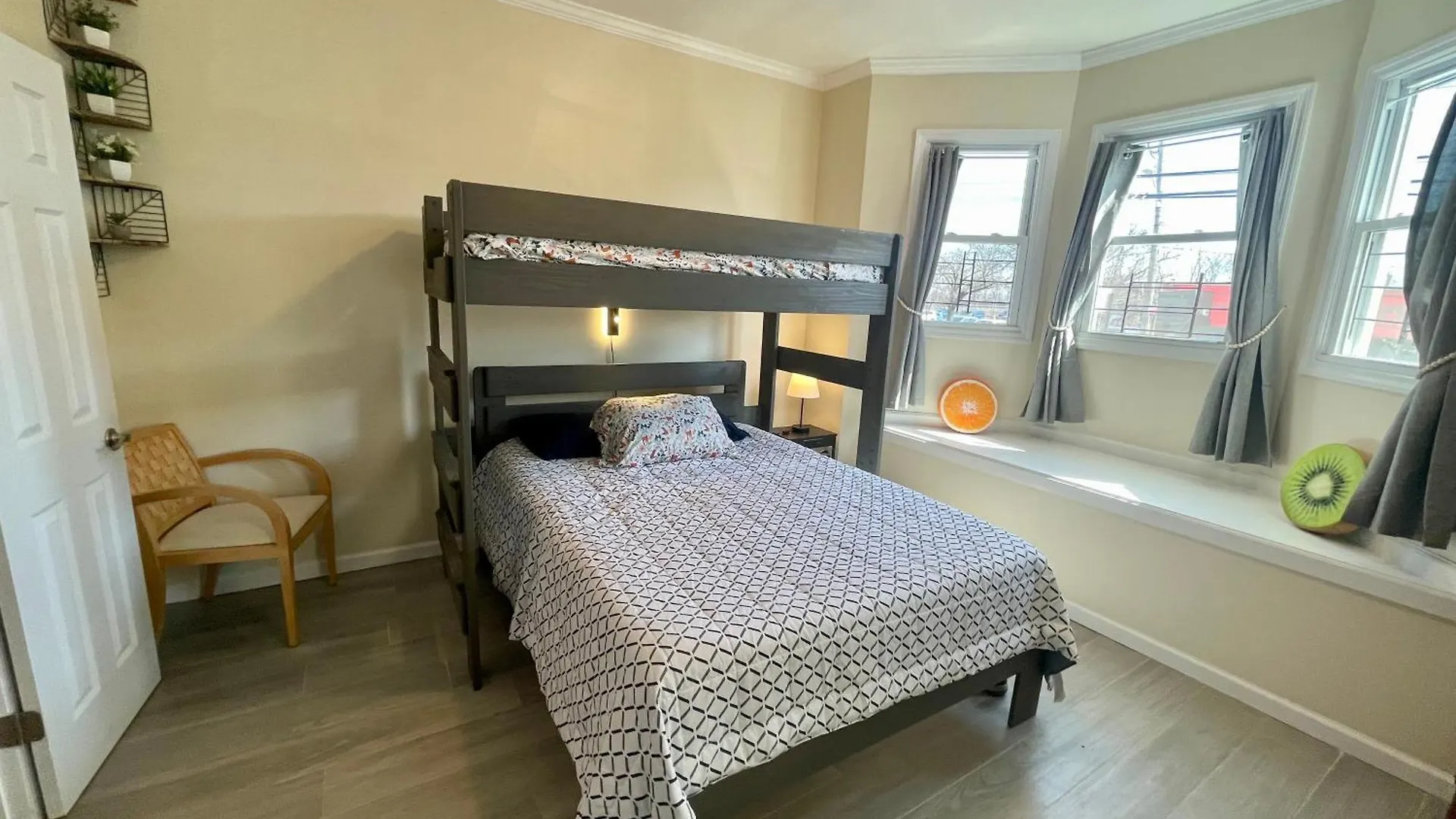 Homestay New York City Private Bedroom Near Free Ferry Boat!